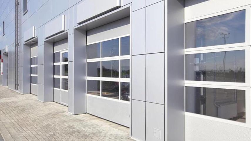 панорамные ворота в Тбилисской